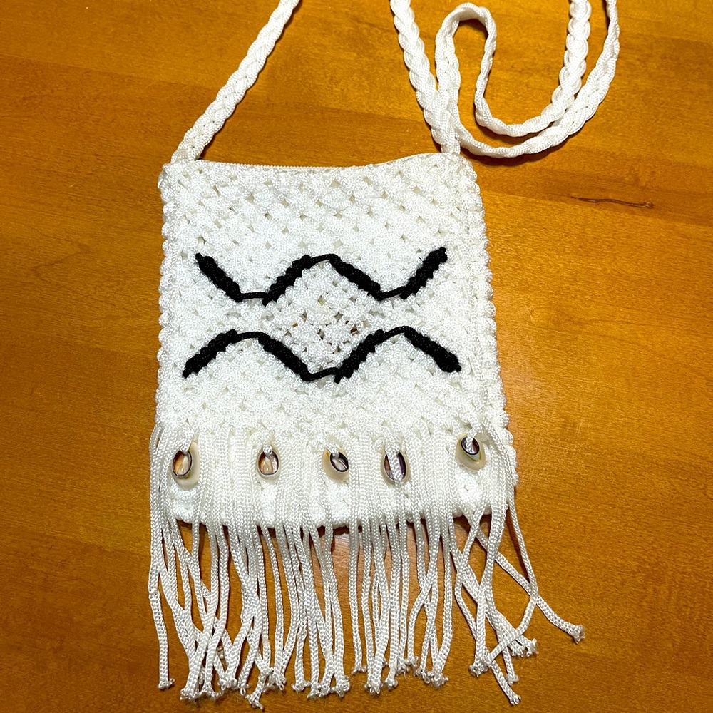 Boutique Handmade Crochet/Beaded Crossbody NWOT White/Black/Beige